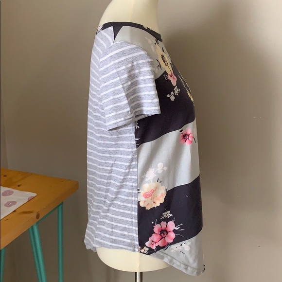 SHEIN‎ Size Large Floral Striped Short Sleeve Tee - Picture 6 of 9